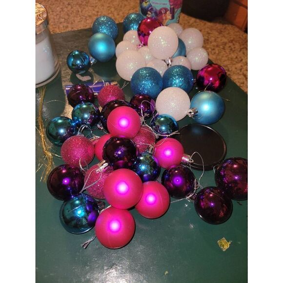 1 surprise Christmas decoration - Picture 5 of 16